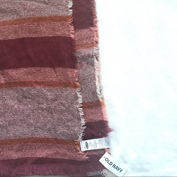 NWT Plaid Blanket Scarf - Picture 4 of 4